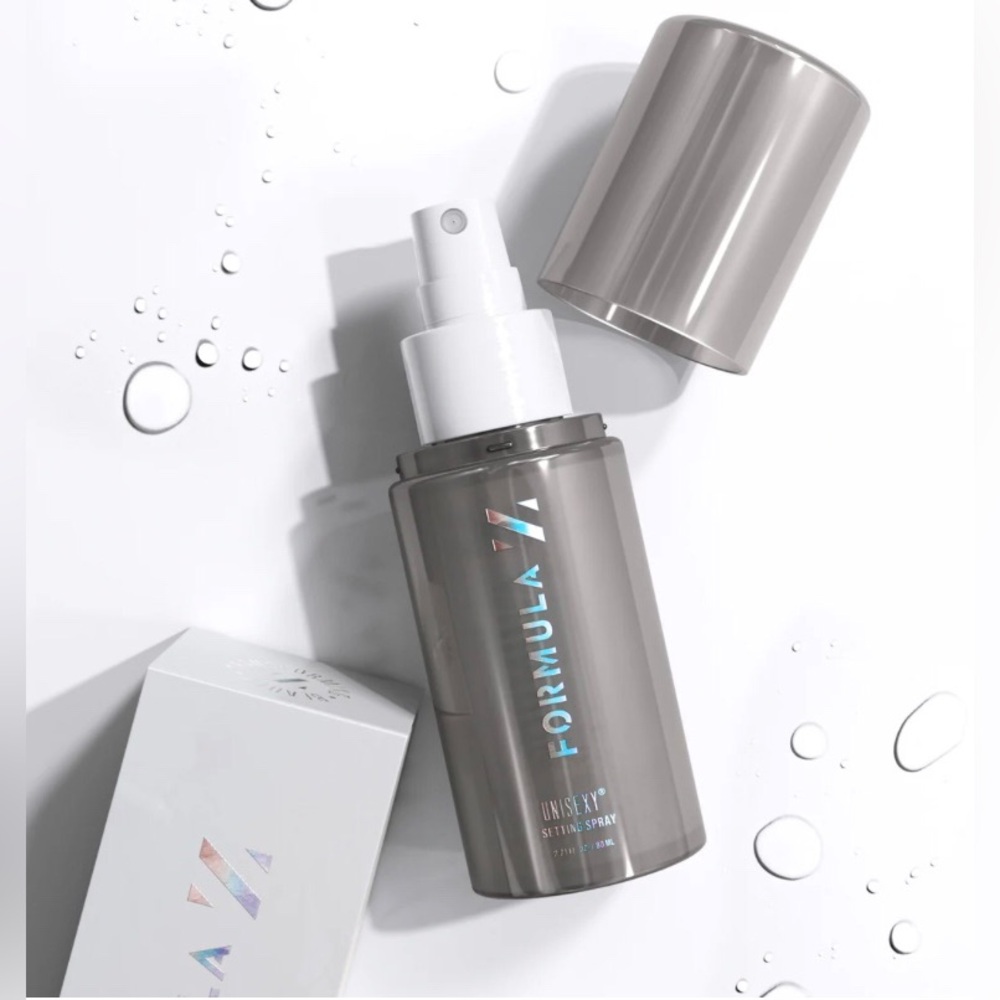 💦NIB💦 FORMULA Z Unisexy Setting Mist Blurs pores & replenish hydration!